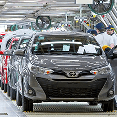 Toyota e Renault anunciam que vão interromper temporariamente o funcionamento de suas fábricas