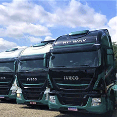 Iveco vende lote de 27 caminhões para a JG Transportes