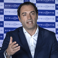 Stellantis quer transformar sinergia de Peugeot e Citroën no mercado