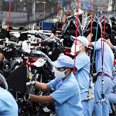 Produção de motos em abril mantem ritmo forte e atinge 122,2 mil unidades