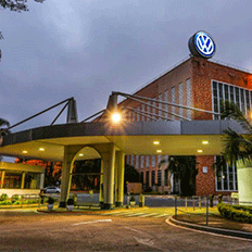 Volkswagen interrompe produção em três das suas quatro fábricas no Brasil