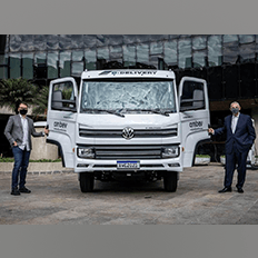 Volkswagen entrega o primeiro caminhão elétrico à Ambev