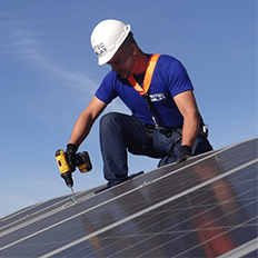 Autoridades discutem entre ter apagões ou racionamento de energia