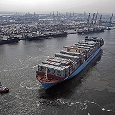 Maersk constrói navio que permite navegar com combustível de baixo teor de enxofre