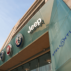 Stellantis anuncia investimento de € 30 bilhões em eletrificação, desenvolvimento de softwares e em sistemas de condução autônoma