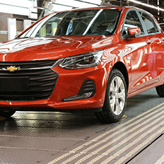 Brasil já tem 14 fábricas afetadas pela escassez de semicondutores desde março