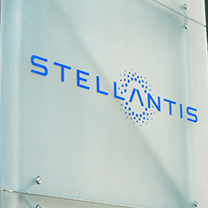 Grupo Stellantis anuncia assinatura de uma nova linha de crédito rotativo