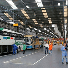 Marcopolo paralisa produção em todas as suas três fábricas 