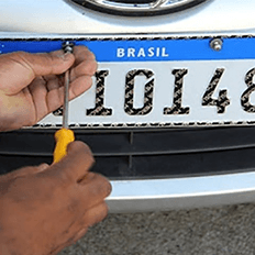 Agosto fecha com pior média de emplacamentos diários de veículos leves em 13 meses