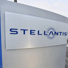 Stellantis e a LG anunciam uma nova joint venture para a produção de baterias de íons de lítio 