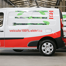 Americanas incorpora 100 novos veículos utilitários elétricos para expandir sua frota