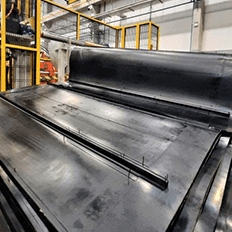 Continental inaugura uma nova linha de produção de esteiras Draper 