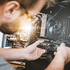 Robótica industrial realiza tarefas cada vez mais complexas e de forma precisa