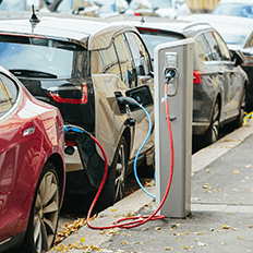 Venda de veículos eletrificados em 2022 começou em ritmo acelerado 