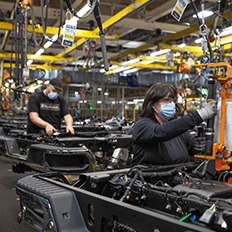 GM produzirá material para baterias de carros elétricos