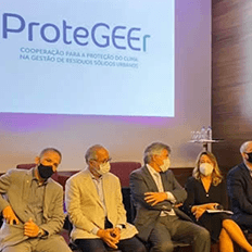 Evento híbrido aborda os impactos da geração de resíduos na mudança do clima