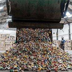 Brasil atinge o índice de 98,7% de reciclagem das latas de alumínio