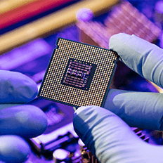 Falta de semicondutores segue refletindo nas linhas de produção de veículos instaladas no país