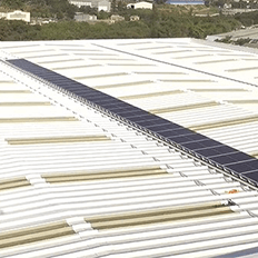 Grupo Açotubo concluí a instalação do sistema de geração de energia fotovoltaica