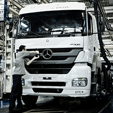 Montadoras instaladas no País fabricaram 12,7 mil caminhões em julho 