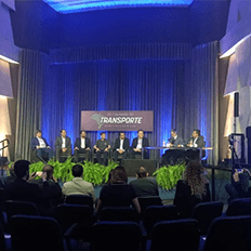 Principal feira de veículos comerciais do país volta: Fenatran 