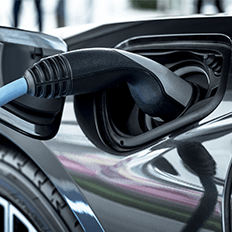 Veículos híbridos e elétricos vêm conquistando o gosto dos brasileiros 