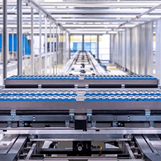 Queda nos preços das baterias foi essencial para a ascensão dos carros elétricos na última década 