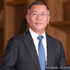 Euisun Chung do Grupo Hyundai Motor é homenageado com o prêmio Pessoa do Ano 
