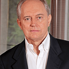 Participação da indústria no PIB do Brasil e no PIB da indústria mundial vem caindo