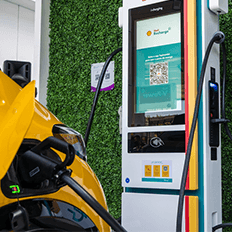 Raízen implementa estação de recarga rápida para veículos elétricos por meio do programa Shell Recharge