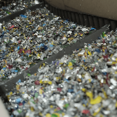 Unilever anuncia ter conseguido incluir a média de 27% de plástico reciclado nas embalagens 