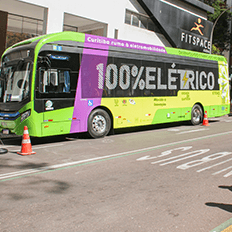 Prefeitura de Curitiba começa os testes com ônibus elétrico totalmente produzido no Brasil