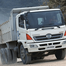 Daimler Truck e a Toyota fecham acordo para combinar suas unidades de caminhões