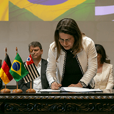 LANXESS firma compromisso voluntário de redução de emissão de gases de efeito estufa 