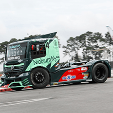 Teste inaugural do protótipo de parafuso com liga de nióbio