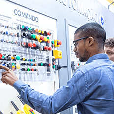 FIEE 2023 terá dentro do São Paulo Expo a Escola Móvel de Eletroeletrônica parceria entre SENAI-SP e a Finder