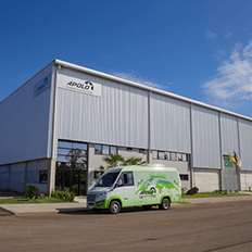 Empresa do grupo Marcopolo especializada na produção de peças poliméricas e de alta tecnologia inaugura sua nova fábrica 