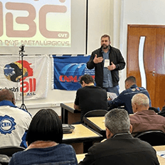 Mobilidade e transição energética dos veículos rumo à eletrificação 