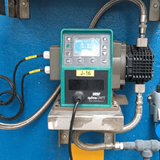 Rhodia usa a tecnologia de bombas peristálticas Qdos CWT para dosar solvente ciclohexano