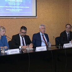 Impulsionar a descarbonização e o crescimento industrial por meio da eficiência energética 