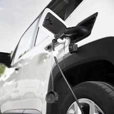 A crescente preocupação com a sustentabilidade têm impulsionado o interesse por veículos elétricos e híbridos  