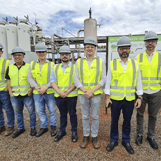 Governo de SP visita o complexo fabril de Cocal 