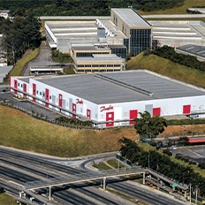 Danfoss celebra 25 anos da inauguração da sua linha de produção de unidades condensadoras
