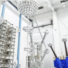 Hitachi Energy investirá mais US$ 4,5 bilhões em fabricação, engenharia, digital, pesquisa e desenvolvimento e parcerias  