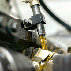 Uma das principais causas de falha prematura em máquinas industriais é a contaminação do lubrificante 