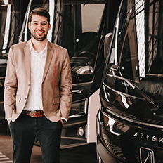 Crescimento significativo na adoção de veículos elétricos em diversos setores no Brasil