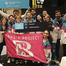 Filtro ecológico residencial que detecta e retira microplásticos da água