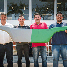 Scania faz do plástico reciclado de garrafas PET componente substituto dos insumos virgens 