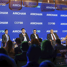  Marcopolo expõe iniciativas de descarbonização durante Amcham COP30 Business Forum 