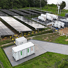 Primeira usina híbrida instalada no interior do Amazonas já está em pleno funcionamento
